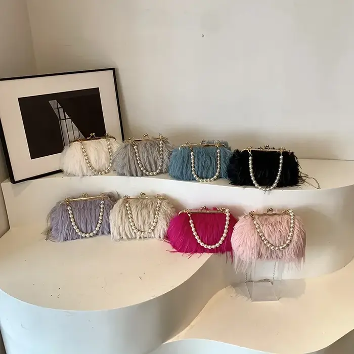 Sac de soirée en fausse fourrure pour femme