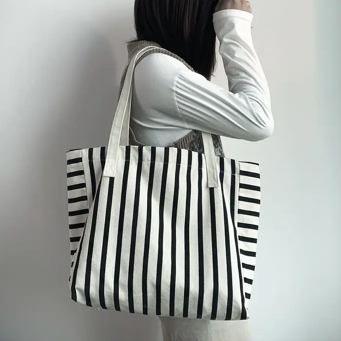 Nouveau sac fourre-tout de plage mode femmes toile été grande capacité rayé sac à bandoulière