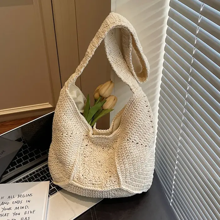Sac fourre-tout tendance rétro en coton tricoté à la main