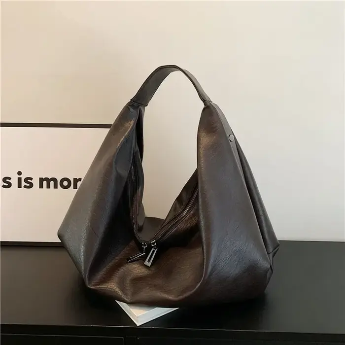 Grands sacs à bandoulière noirs pour femmes
