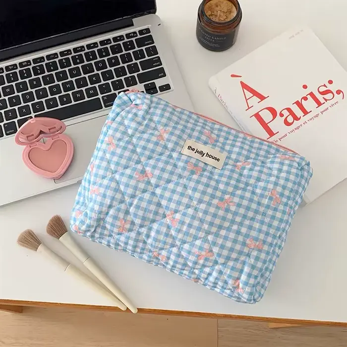 Nouveau dessin animé nœud papillon fourre-tout maquillage sac à fermeture éclair femmes grande capacité Quilting pochette sac de toilette mignon Portable sac de rangement cosmétique