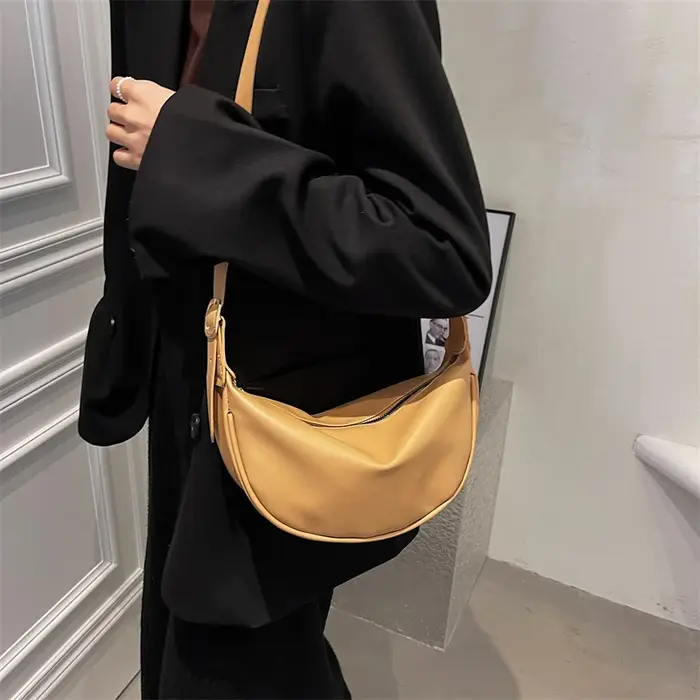 Sac à bandoulière noir pour femme