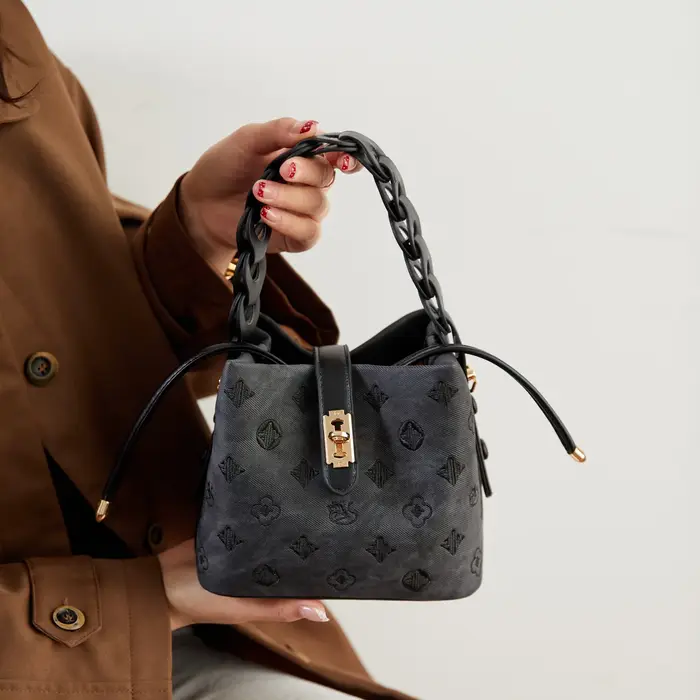 Sac Seau Brodé Élégant 2026 Nouveau Style Rétro en Cuir PU Sac à Bandoulière et Sac Croisé pour Commuter Sac à Main Tendance