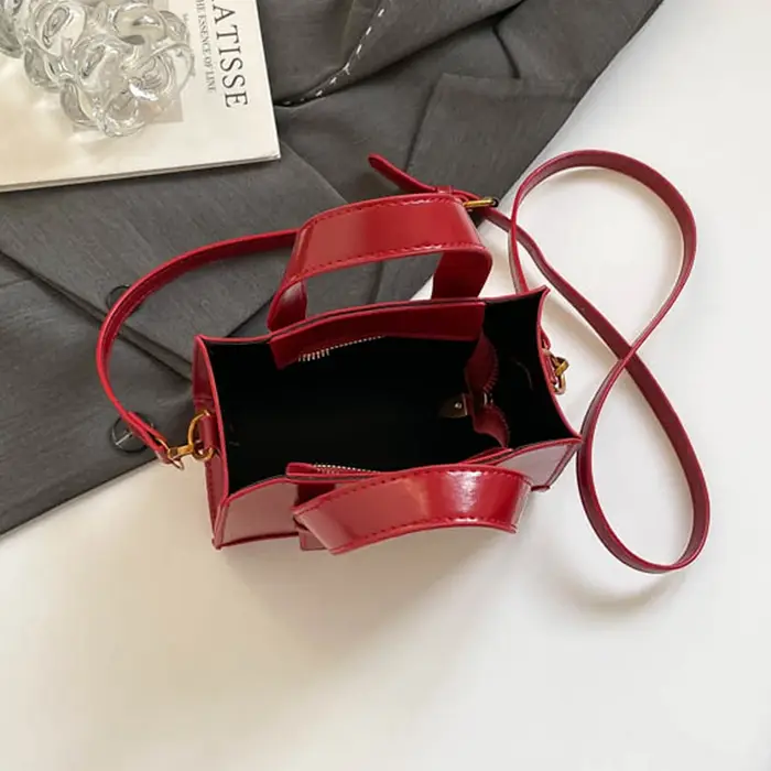 Sac à Main rouge marque petit Sac carré pour femmes couleur unie en cuir Pu Sac à bandoulière dame noir café Sac un fourre-tout principal