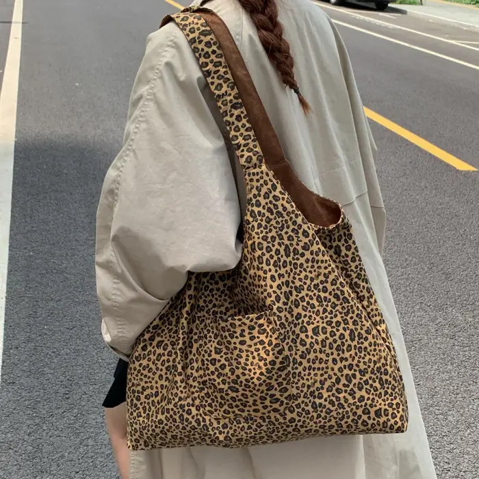 Sac à bandoulière imprimé léopard pour femmes, sac fourre-tout rétro en daim double face, sac à main