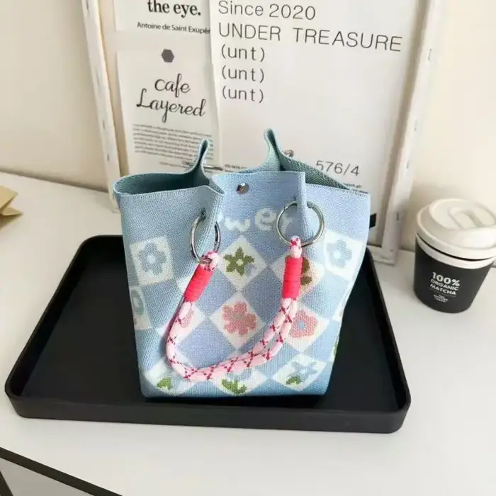 Sac tricoté pour femmes