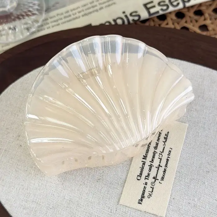 Nouvelle pince à cheveux en forme de coquille de requin