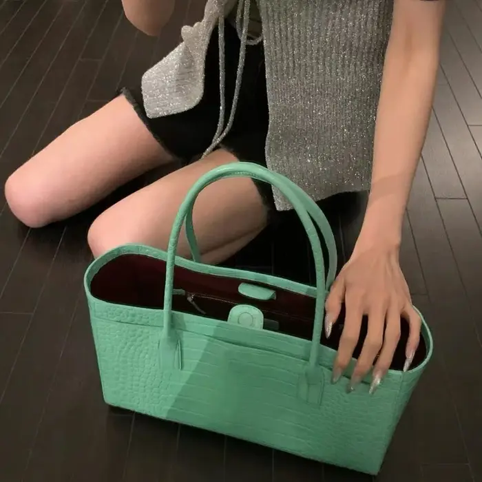 Sac en cuir imprimé crocodile de luxe