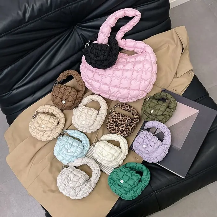 Mini sac nuage plissé de couleur unie
