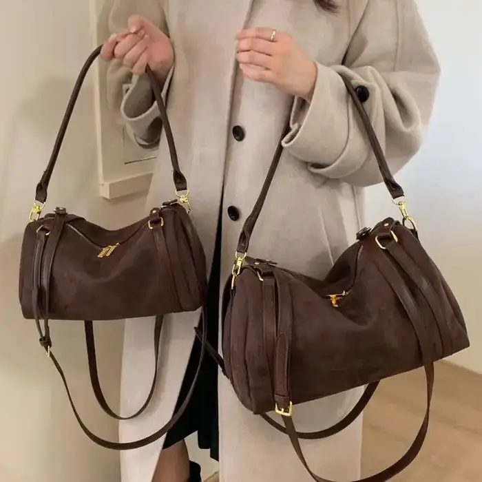 Sac Boston rétro en daim pour femmes