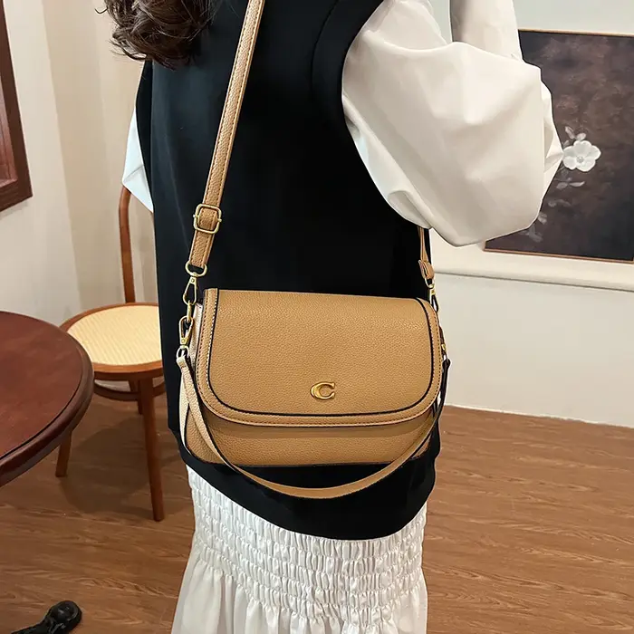 Sac à main élégant en cuir pour femme