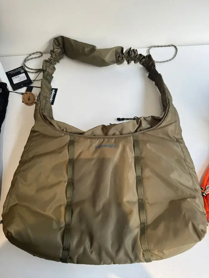Sac fourre-tout en nylon grande capacité TOPO – Sac bandoulière décontracté et tendance pour les tra