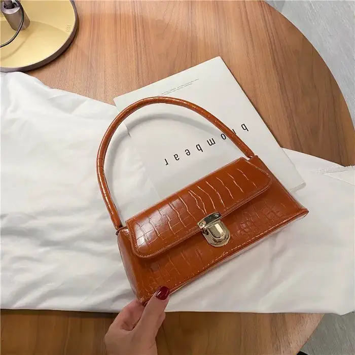 2025 nouvelle marque de mode femmes sous les bras sac à bandoulière couleur unie dames sac à main et sac