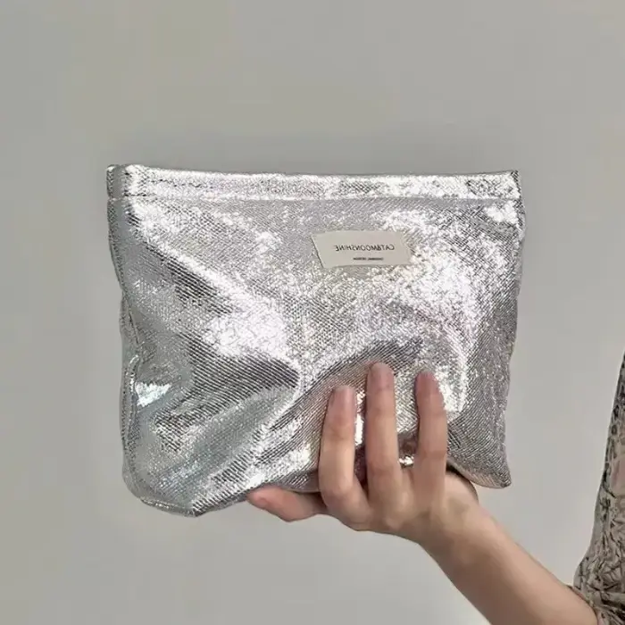 Pochette à paillettes brillantes