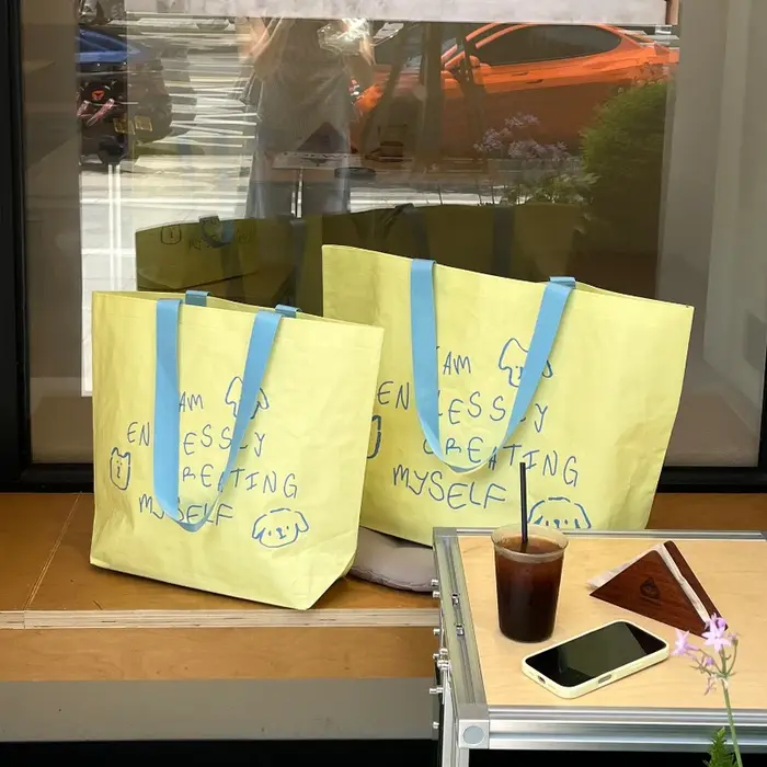 Sac de courses jaune réutilisable et imperméable