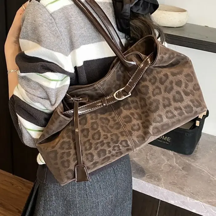 Sacs à bandoulière en cuir PU imprimé léopard pour femmes 2026 – Sac fourre-tout de luxe tendance de marque de créateur