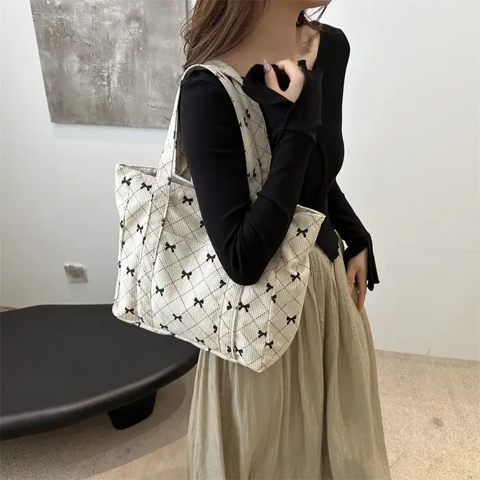 Sac fourre-tout en velours côtelé à motif d'arc
