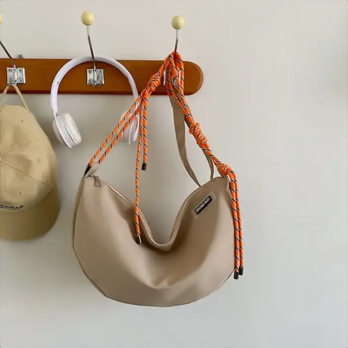 Sac à bandoulière en Nylon en forme de demi-lune