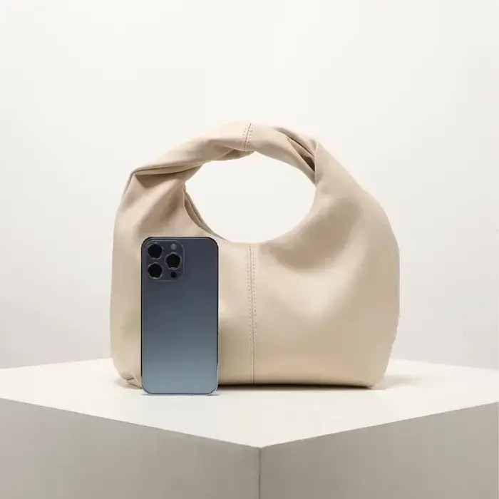 Pochette supérieure de couleur unie