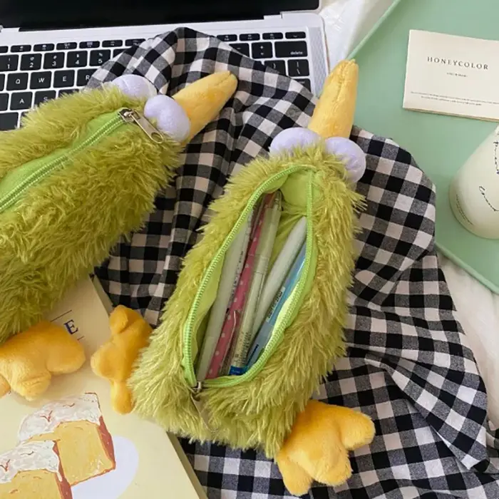 Pochette en peluche oiseau vert Kawaii