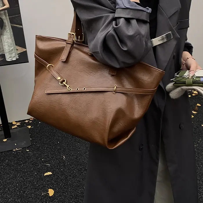 Fourre-tout noir en cuir Pu pour femmes