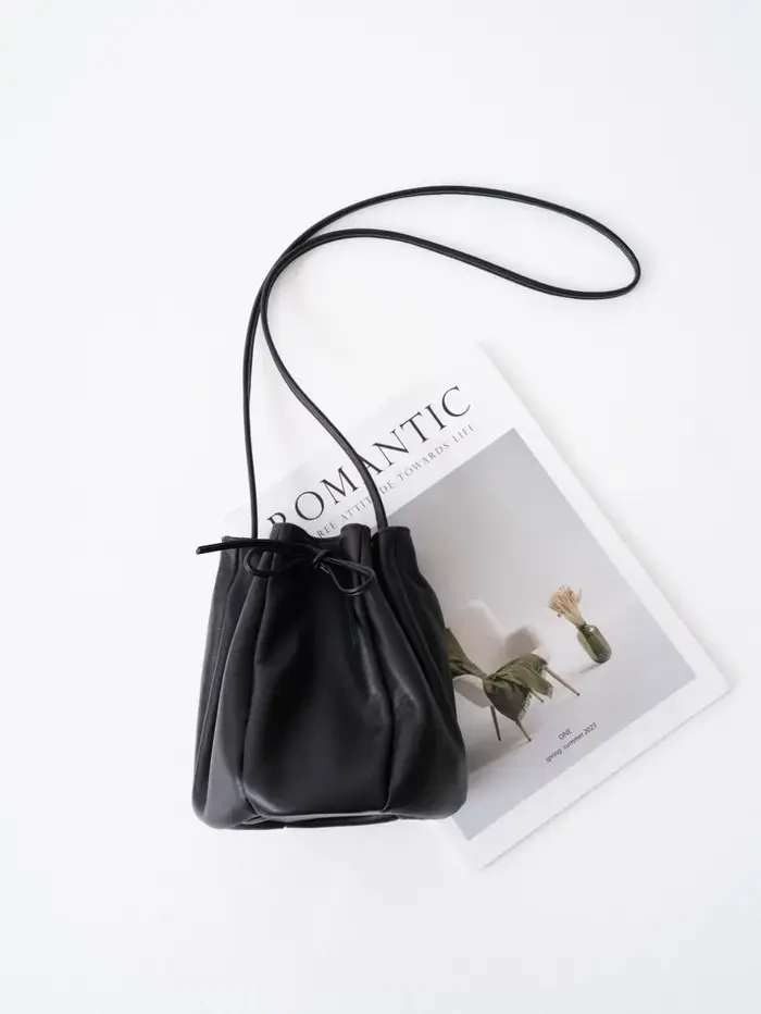 Sac seau à cordon en peau de mouton 2025 nouveau design de niche de printemps sac à bandoulière en c