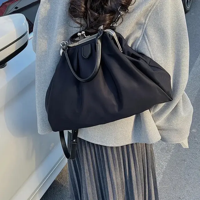 Sac à main pochette léopard pour femme avec fermoir métallique