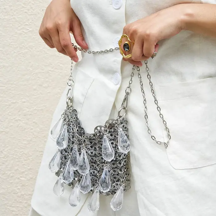Sac bandoulière vintage en métal à sequins