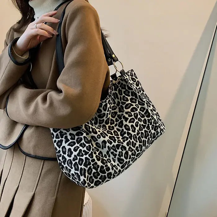 Sacs à main élégants en tissu imprimé léopard pour femmes