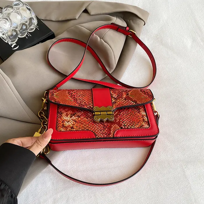 Sacs à bandoulière carrés en cuir pour femmes, sacs à main sous les bras pour dames, petits sacs à main de créateurs, sacs à bandoulière violets, marque de luxe, 2024