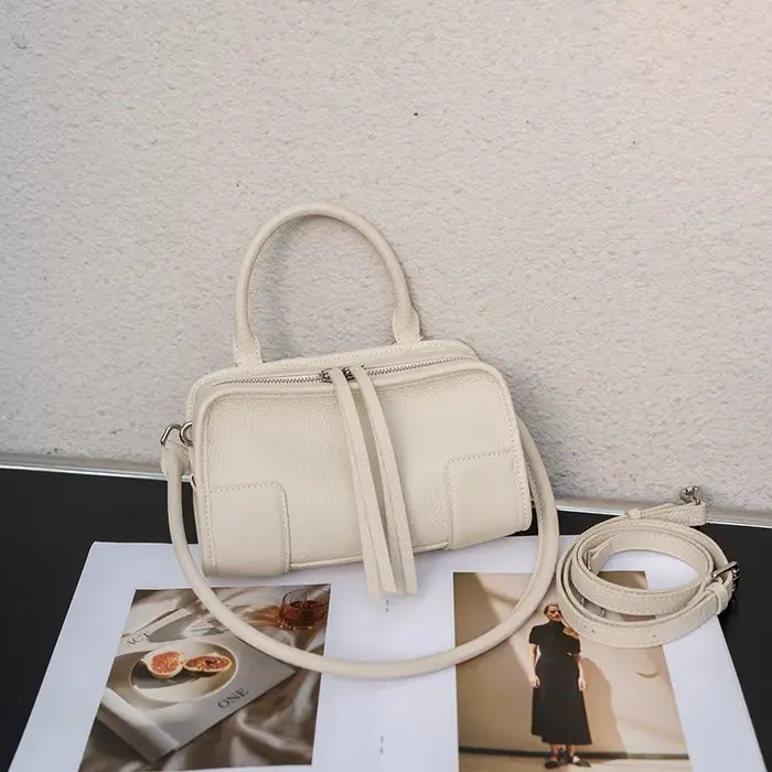 Sac Boston Mini en Cuir de Vachette Véritable pour Femme, Sac à Main Bandoulière avec Fermeture Écla