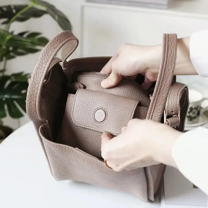 Sac à main en cuir végétalien pour femme