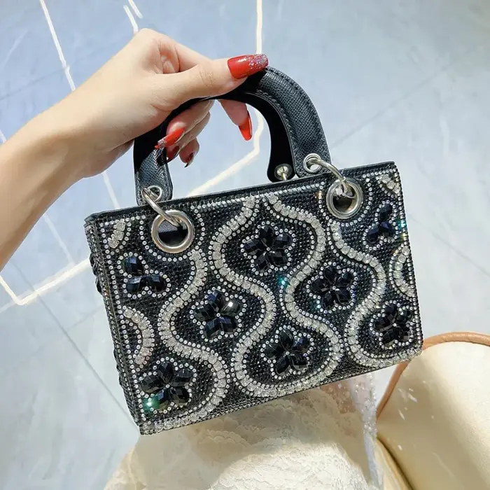 Pochette de soirée Vintage en cristal pour femmes, sac à bandoulière de luxe avec strass, fourre-tout pour fête de mariage, 2025