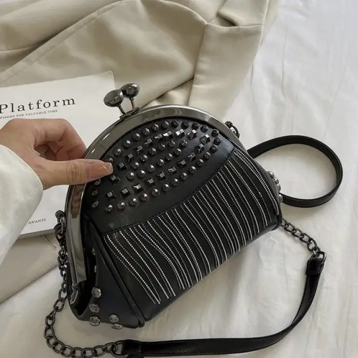 Sac à bandoulière à franges et pompons