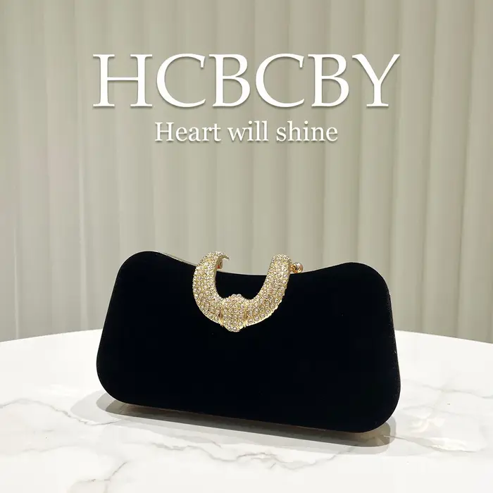 Sac à main en velours noir élégant et brillant