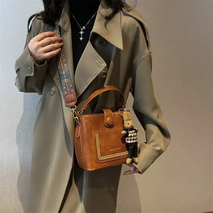 Petit sac à bandoulière vintage simple en cuir PU pour femme