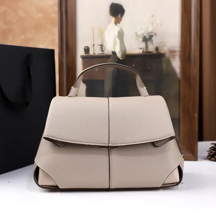 Nouveau Sac à Main Rétro Simple 2026 – Polyvalent et Élégant