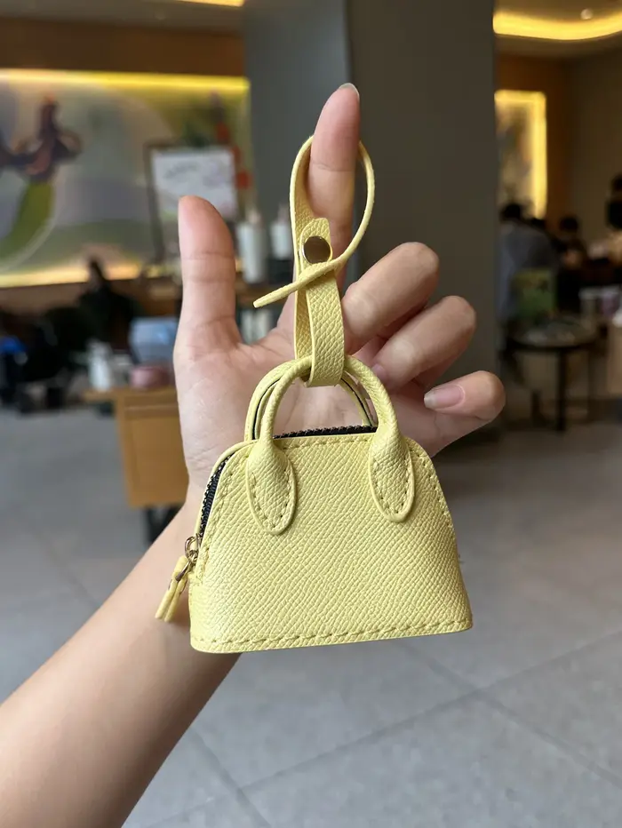 Mini portefeuille coquille pour femme