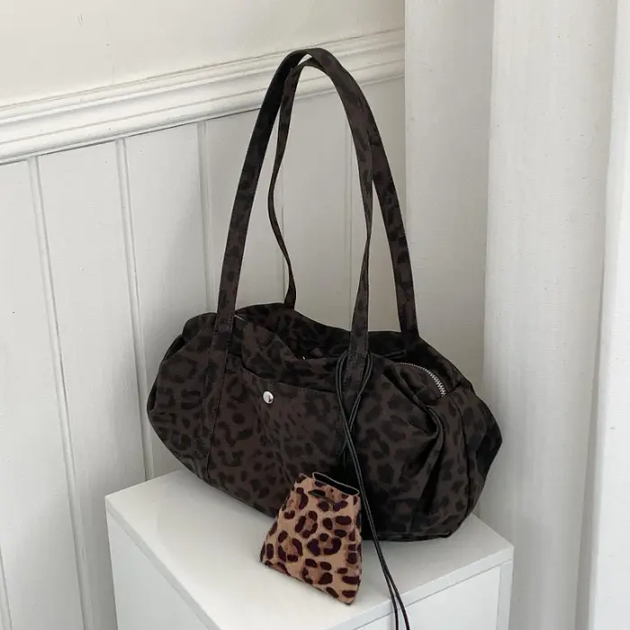 Sac à main imprimé léopard sauvage
