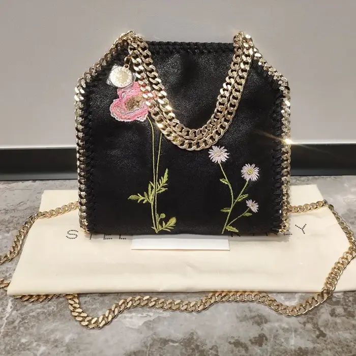 Sac à bandoulière carré moyen Stella 2026 pour femme, brodé, avec chaîne, polyvalent, ouverture zippée