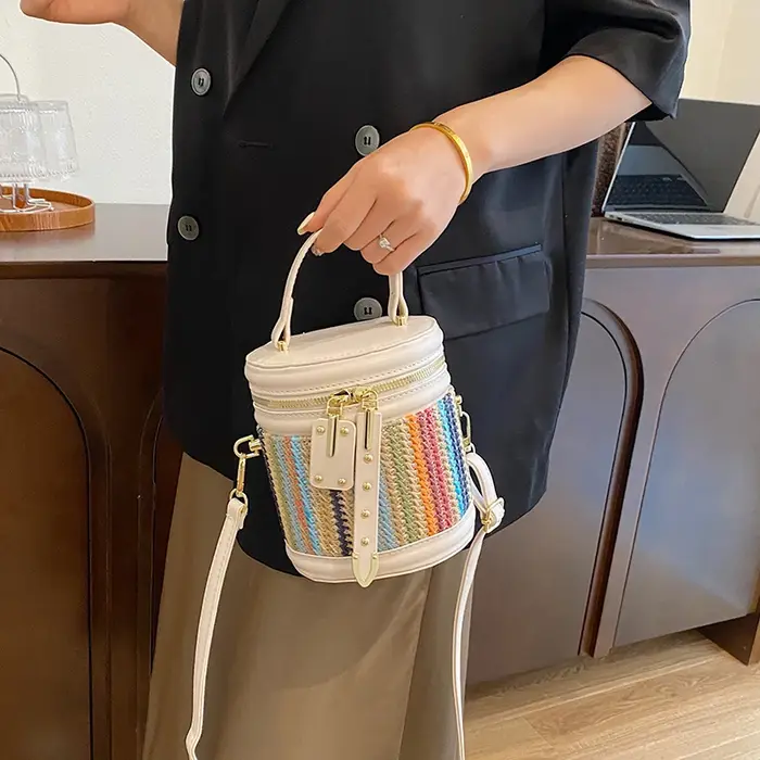Petits sacs à bandoulière en paille d'été pour femmes