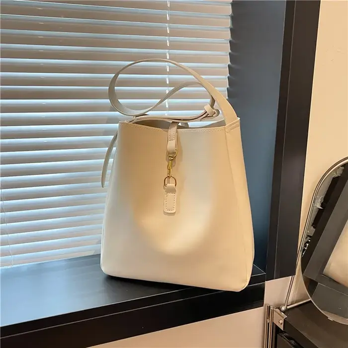 Sac Seau Tendance Femme 2026 Nouvelle Collection Printemps-Été Sac à Bandoulière Haut de Gamme pour Trajet Quotidien Grande Capacité Sac Croisé