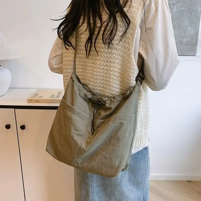 Sac à bandoulière de grande capacité pour femmes
