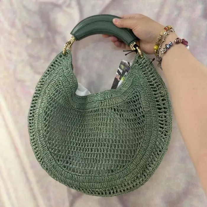 Hobo – sac à main ajouré de styliste