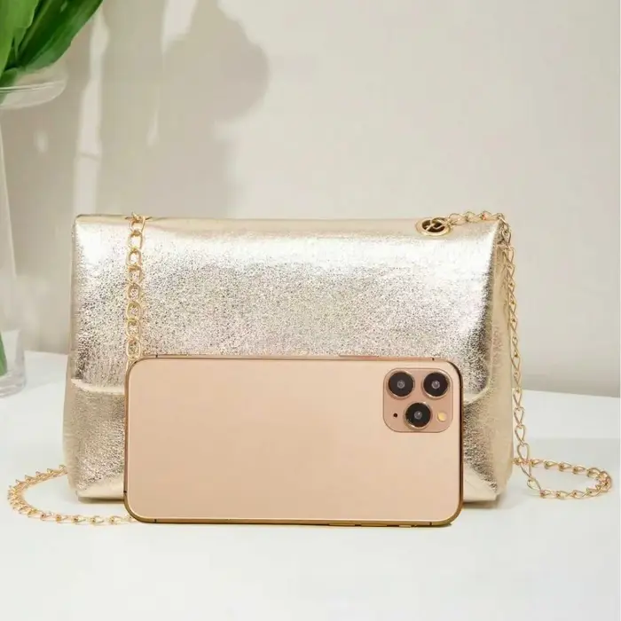 Sac à bandoulière élégant avec chaîne dorée pour femmes