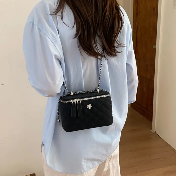 Mini sac à main carré à chaînes
