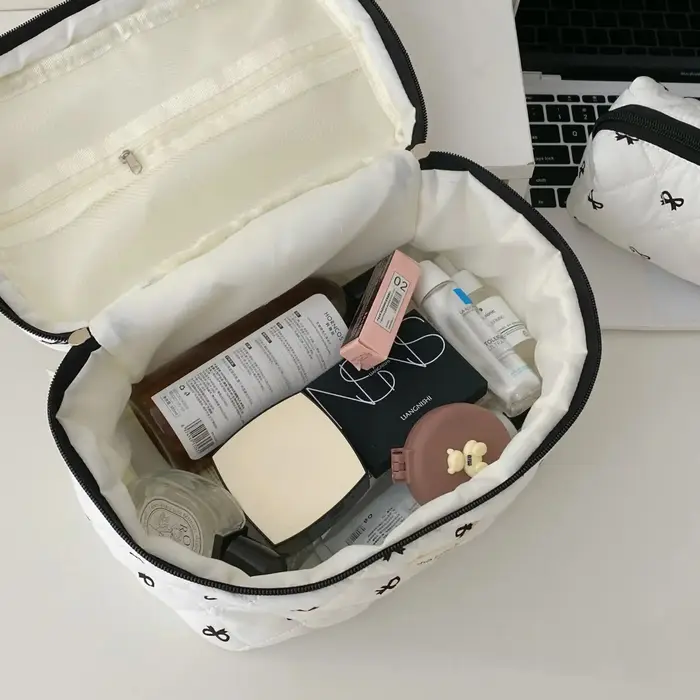 Pochette cosmétique à imprimé floral