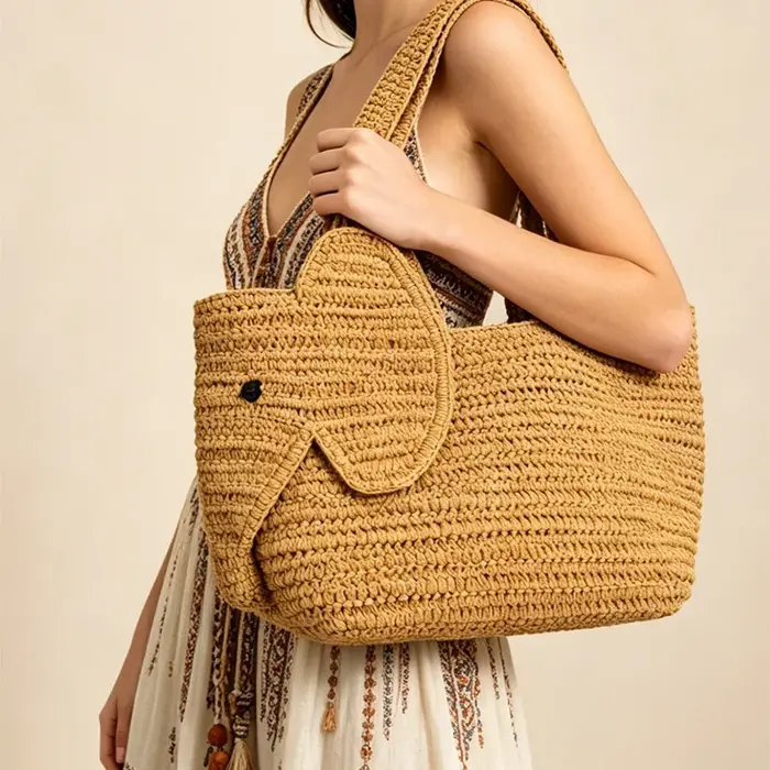 Sac fourre-tout tressé en paille fait main en forme d'éléphant