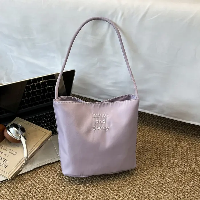 Sac carré brodé, sac seau en nylon tendance de style japonais