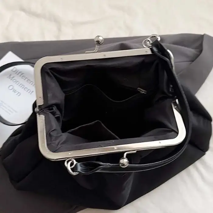 Sac à main pochette imprimé léopard pour femme avec fermoir métallique